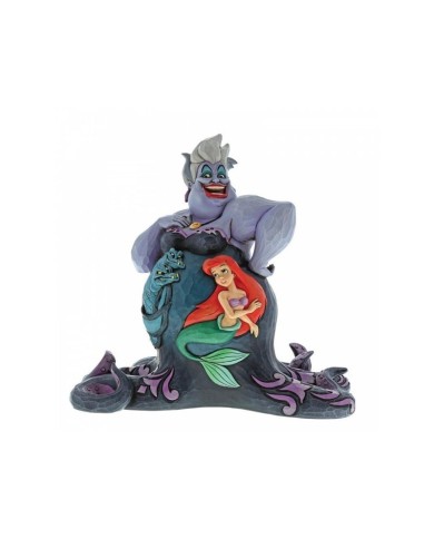 URSULA WITH SCENE