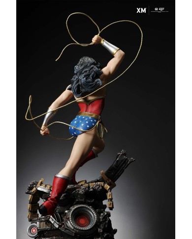 Wonder Woman - Classic 1/4 Scale DC Premium Collectibles statue