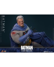 Batman (Battle Damaged Version) Batman: The Dark Knight Returns Figura Comic Masterpiece 1/6