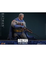 Batman (Battle Damaged Version) Batman: The Dark Knight Returns Figura Comic Masterpiece 1/6