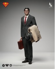 INART Collectibles Superman (1978) - Superman (Premium Version) 1/6 Collectible Figure